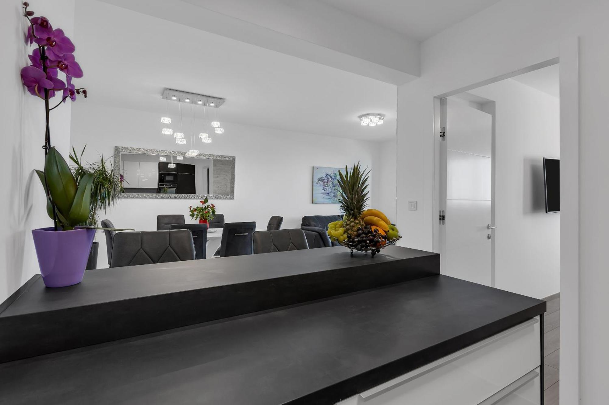 Luxury Sea View Sunrise Apartmán
