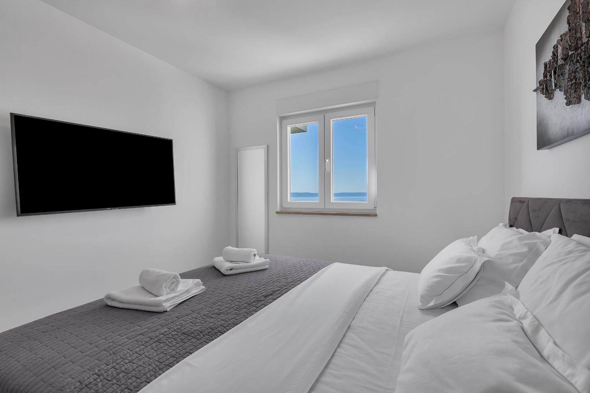 Luxury Sea View Sunrise Apartment
